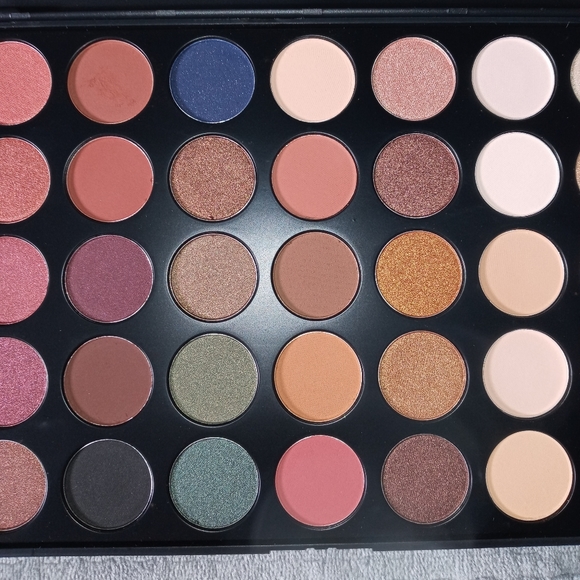 Other - Make-up professional eyeshadow palette